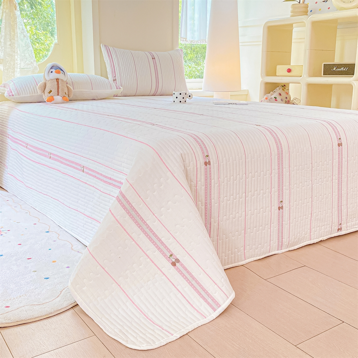 91家纺网 家纺一手货源 找家纺 灰鲸 2025新款全棉色织提花床盖系列 樱诺-粉