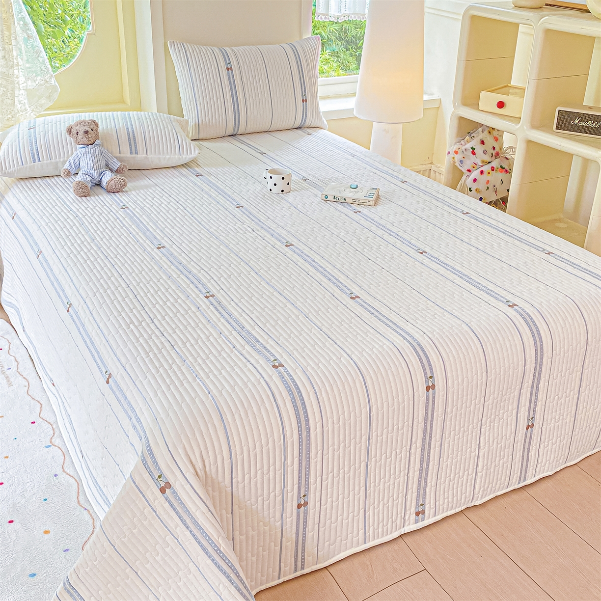 91家纺网 家纺一手货源 找家纺 灰鲸 2025新款全棉色织提花床盖系列 樱诺-蓝