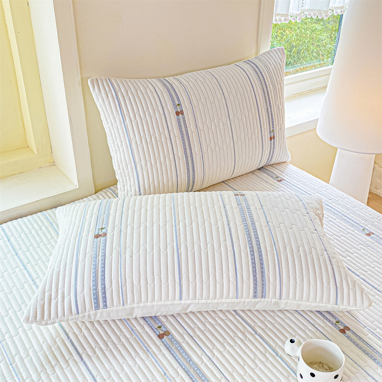 91家纺网 家纺一手货源 找家纺 灰鲸 2025新款全棉色织提花床盖系列 樱诺-蓝