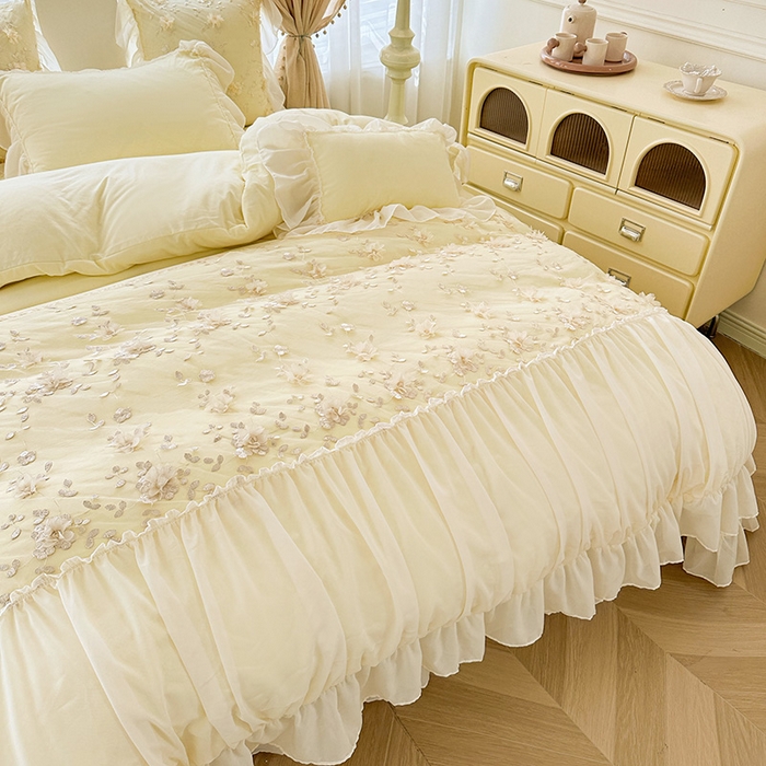 91家纺网 家纺一手货源 找家纺 鼎丰家纺 2025新款立体花朵蕾丝雪纺花边四件套-绮梦系列 绮梦-米黄