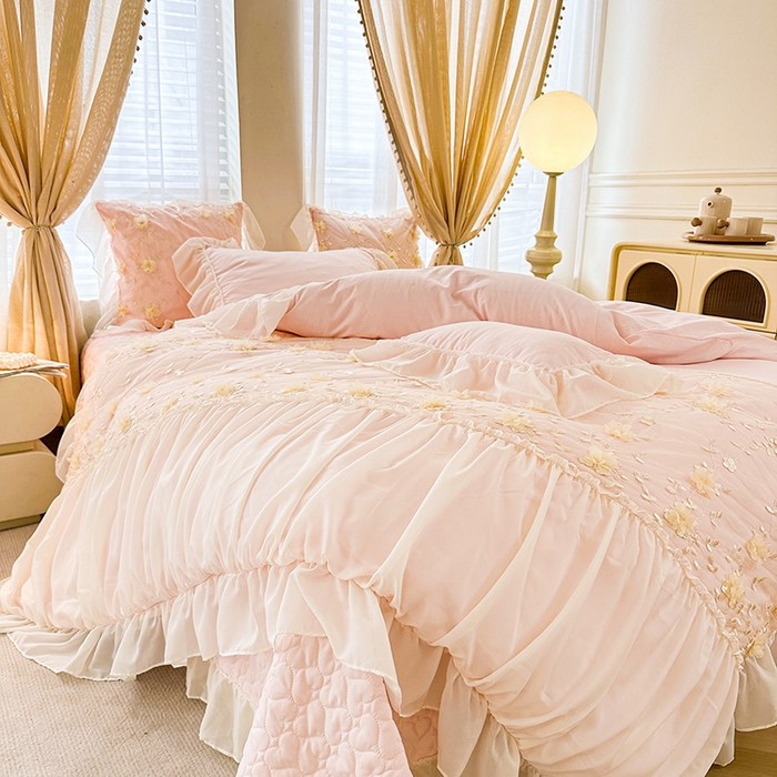 91家纺网 家纺一手货源 找家纺 鼎丰家纺 2025新款立体花朵蕾丝雪纺花边四件套-绮梦系列 绮梦-浅粉