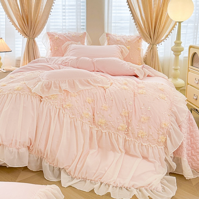 91家纺网 家纺一手货源 找家纺 鼎丰家纺 2025新款立体花朵蕾丝雪纺花边四件套-绮梦系列 绮梦-浅粉