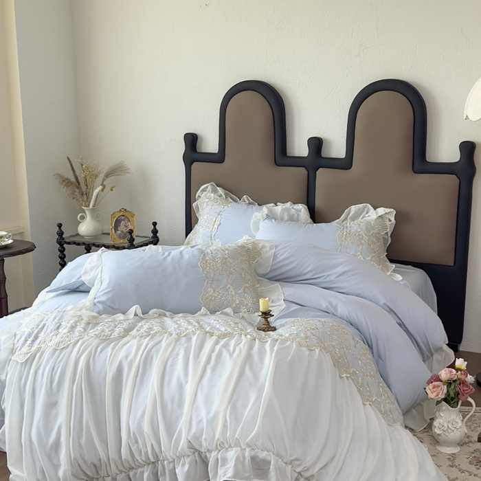 91家纺网 家纺一手货源 找家纺 鼎丰家纺 2025新款蕾丝刺绣雪纺花边四件套 香榭-浅蓝