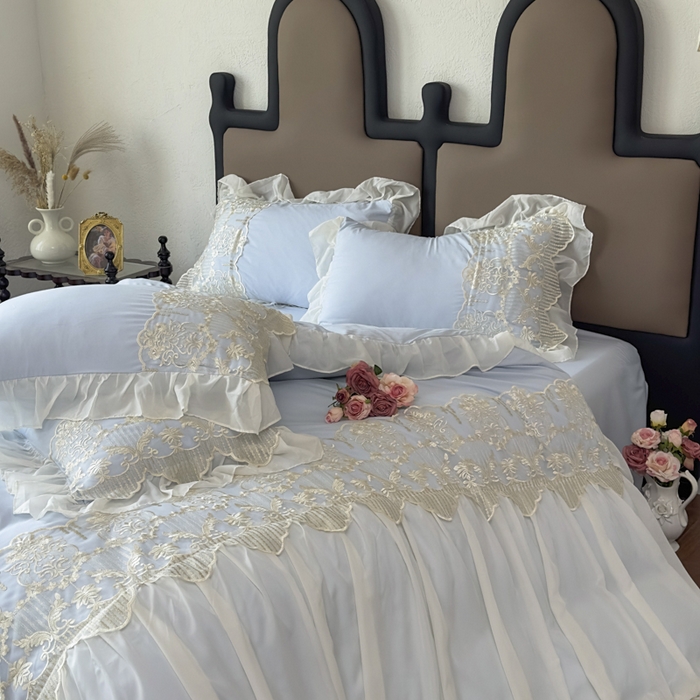 91家纺网 家纺一手货源 找家纺 鼎丰家纺 2025新款蕾丝刺绣雪纺花边四件套 香榭-浅蓝