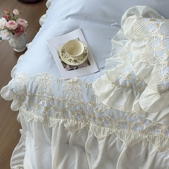 91家纺网 家纺一手货源 找家纺 鼎丰家纺 2025新款蕾丝刺绣雪纺花边四件套 香榭-浅蓝