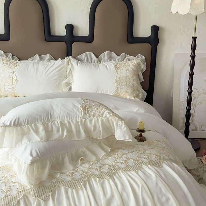 91家纺网 家纺一手货源 找家纺 鼎丰家纺 2025新款蕾丝刺绣雪纺花边四件套 香榭-奶白