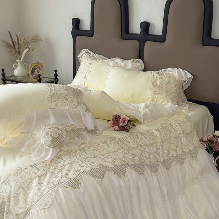 91家纺网 家纺一手货源 找家纺 鼎丰家纺 2025新款蕾丝刺绣雪纺花边四件套 香榭-米色