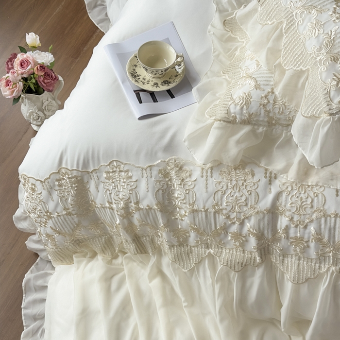 91家纺网 家纺一手货源 找家纺 鼎丰家纺 2025新款蕾丝刺绣雪纺花边四件套 香榭-奶白