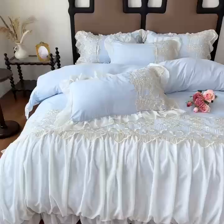 91家纺网 家纺一手货源 找家纺 鼎丰家纺 2025新款蕾丝刺绣雪纺花边四件套 香榭-浅蓝