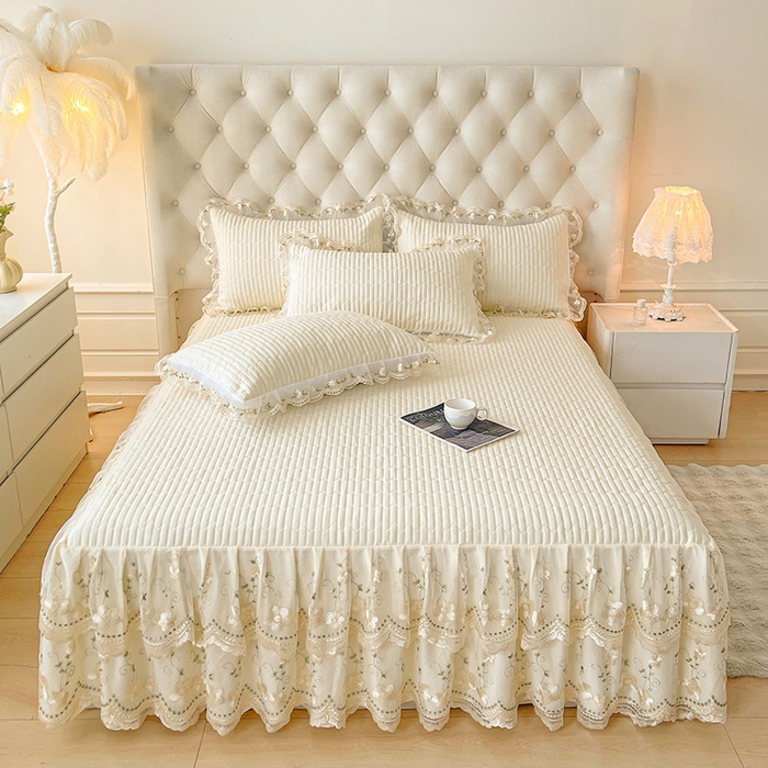 91家纺网 家纺一手货源 找家纺 （总）鼎丰家纺 2025新款皱皱纱夹棉床裙三件套--晨曦系列