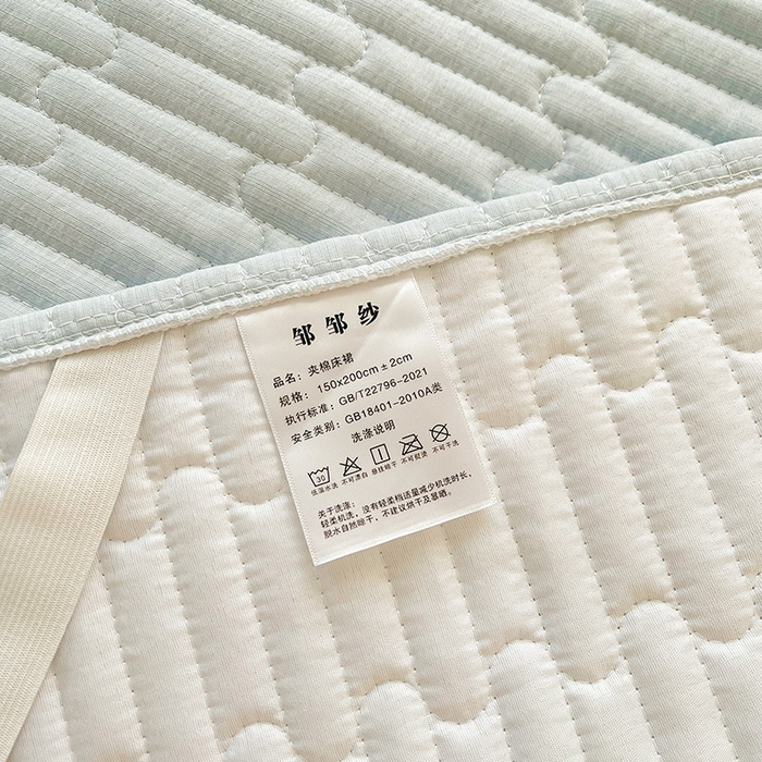 91家纺网 家纺一手货源 找家纺 鼎丰家纺 2025新款皱皱纱夹棉床裙三件套--晨曦系列 晨曦-清新蓝