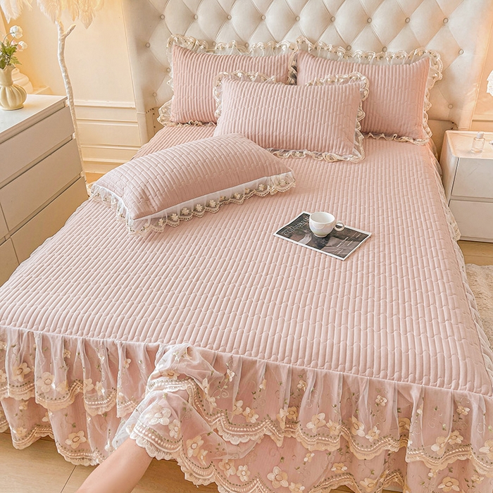 91家纺网 家纺一手货源 找家纺 鼎丰家纺 2025新款皱皱纱夹棉床裙三件套--晨曦系列 晨曦-豆沙