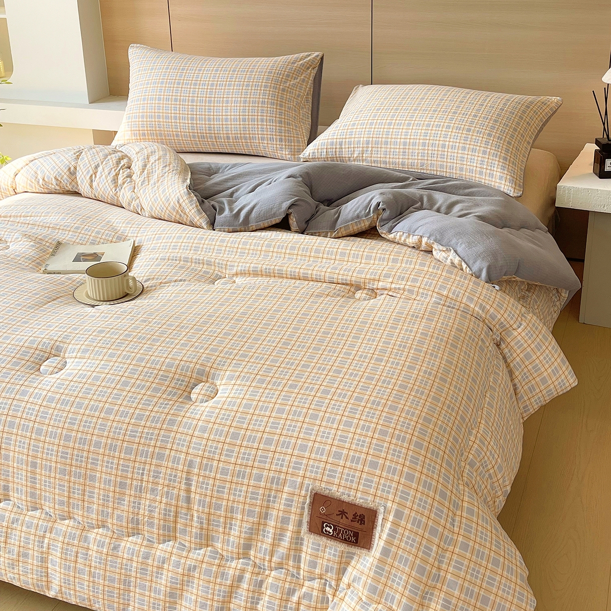 91家纺网 家纺一手货源 找家纺 宝士康家纺 2025新款10A抗菌云木棉格子春秋被/冬被/被芯/跨境外贸 灰黄格