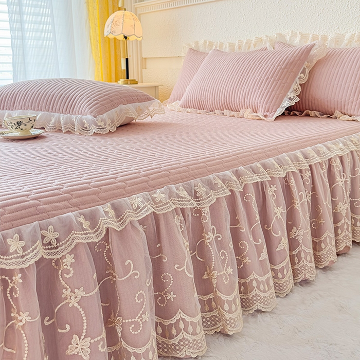 91家纺网 家纺一手货源 找家纺 （总）鼎丰家纺 2025新款皱皱纱夹棉床裙三件套-花影系列