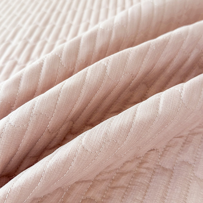 91家纺网 家纺一手货源 找家纺 鼎丰家纺 2025新款皱皱纱夹棉床裙三件套-花影系列 花影-豆沙