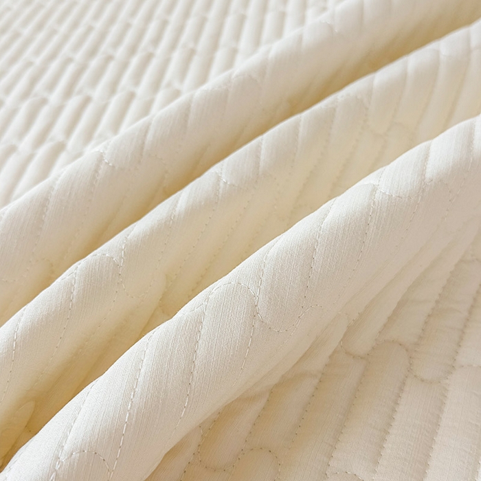 91家纺网 家纺一手货源 找家纺 鼎丰家纺 2025新款皱皱纱夹棉床裙三件套-花影系列 花影-浅米