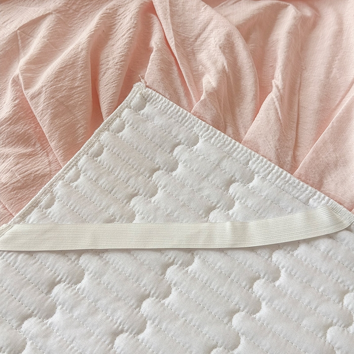 91家纺网 家纺一手货源 找家纺 鼎丰家纺 2025新款皱皱纱夹棉床裙三件套-花影系列 花影-浅玉