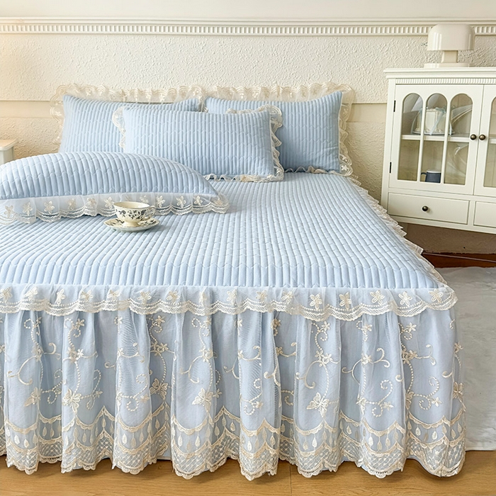 91家纺网 家纺一手货源 找家纺 鼎丰家纺 2025新款皱皱纱夹棉床裙三件套-花影系列 花影-浅蓝