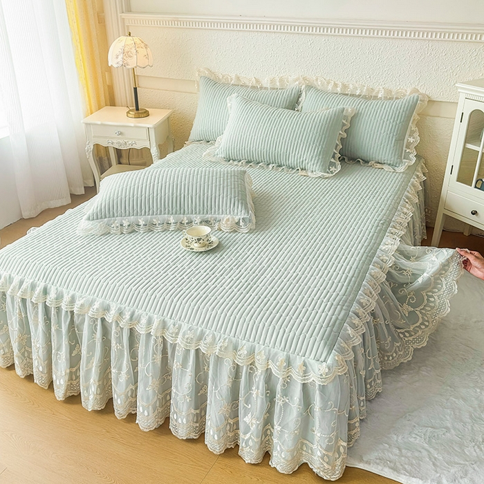 91家纺网 家纺一手货源 找家纺 鼎丰家纺 2025新款皱皱纱夹棉床裙三件套-花影系列 花影-清新绿