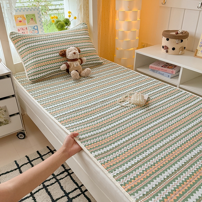 91家纺网 家纺一手货源 找家纺 （总）大元 2025新款A类数码印花朴棉夹棉床盖老粗布床盖双面可用学生单床盖 床盖单件