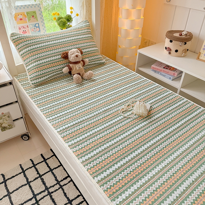 91家纺网 家纺一手货源 找家纺 （总）大元 2025新款A类数码印花朴棉夹棉床盖老粗布床盖双面可用学生单床盖 床盖单件