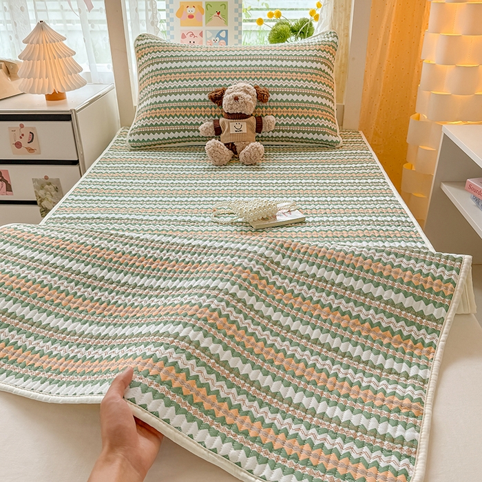 91家纺网 家纺一手货源 找家纺 （总）大元 2025新款A类数码印花朴棉夹棉床盖老粗布床盖双面可用学生单床盖 床盖单件