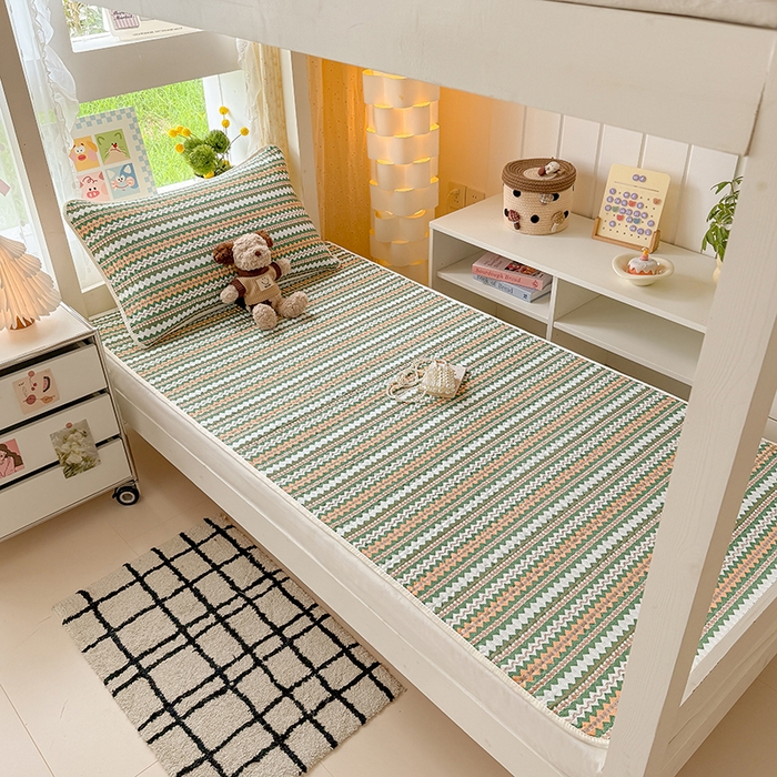 91家纺网 家纺一手货源 找家纺 大元 2025新款A类数码印花朴棉夹棉床盖老粗布床盖双面可用学生单床盖 床盖单件 多彩条纹