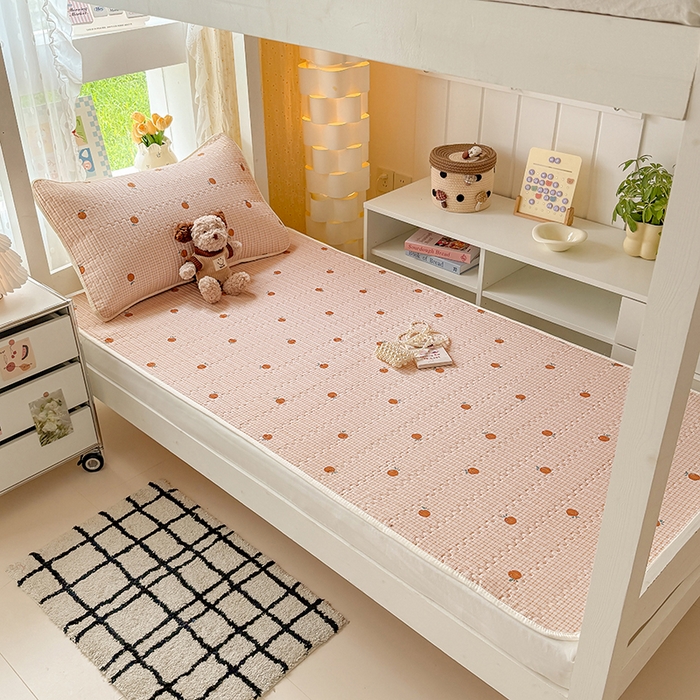 91家纺网 家纺一手货源 找家纺 大元 2025新款A类数码印花朴棉夹棉床盖老粗布床盖双面可用学生单床盖 床盖单件 小橘子