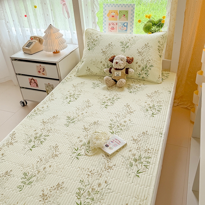 91家纺网 家纺一手货源 找家纺 大元 2025新款A类数码印花朴棉夹棉床盖老粗布床盖双面可用学生单床盖 床盖单件 丰收