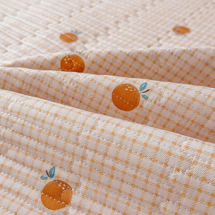 91家纺网 家纺一手货源 找家纺 大元 2025新款A类数码印花朴棉夹棉床盖老粗布床盖双面可用学生单床盖 床盖单件 小橘子