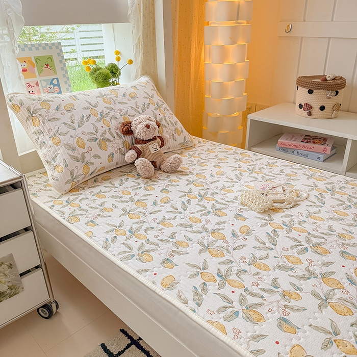 91家纺网 家纺一手货源 找家纺 大元 2025新款A类数码印花朴棉夹棉床盖老粗布床盖双面可用学生单床盖 床盖单件 小柠檬