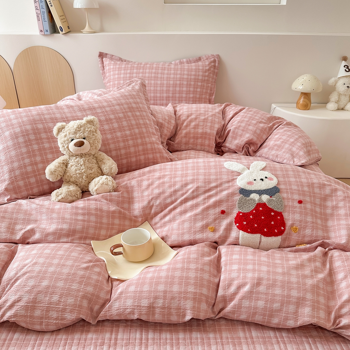 91家纺网 家纺一手货源 找家纺 （总）元熙 2025新款印花小清新韩国绒牛奶绒豆豆床盖四件套