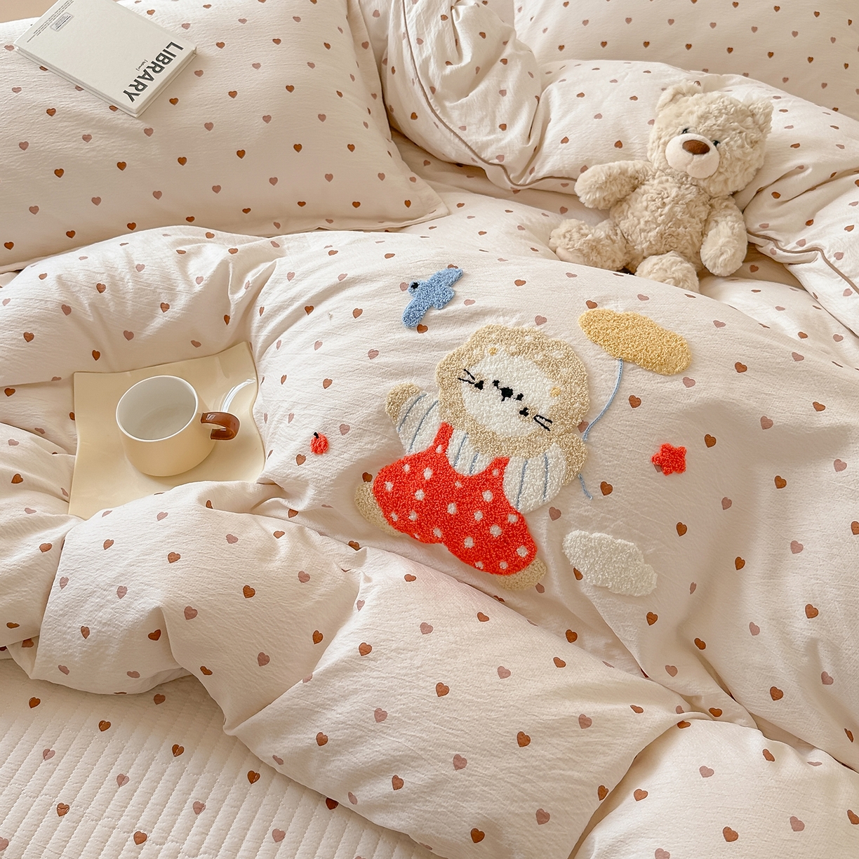 91家纺网 家纺一手货源 找家纺 元熙 2025新款木棉砂洗毛巾绣毛巾绣被芯床盖四件套 狮狮王