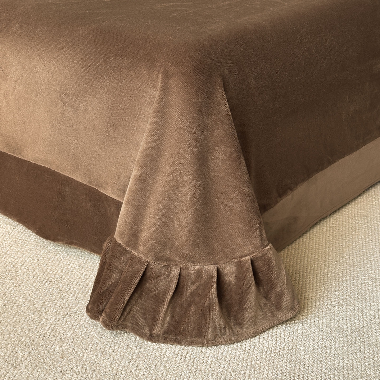 91家纺网 家纺一手货源 找家纺 狂想家 2025新款刺绣牛奶绒四件套-安琪儿 安琪儿-轻奢咖