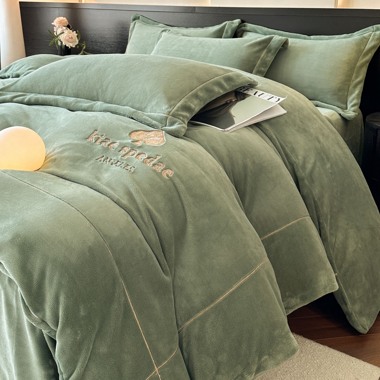 91家纺网 家纺一手货源 找家纺 狂想家 2025新款刺绣牛奶绒四件套-安琪儿 安琪儿-松石绿