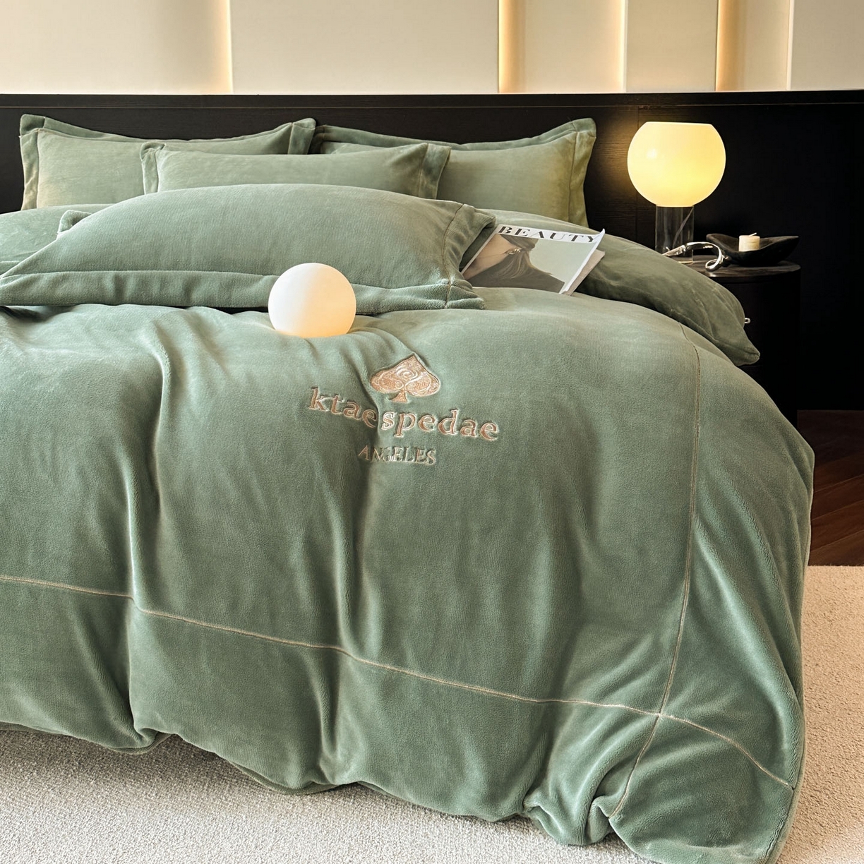 91家纺网 家纺一手货源 找家纺 狂想家 2025新款刺绣牛奶绒四件套-安琪儿 安琪儿-松石绿