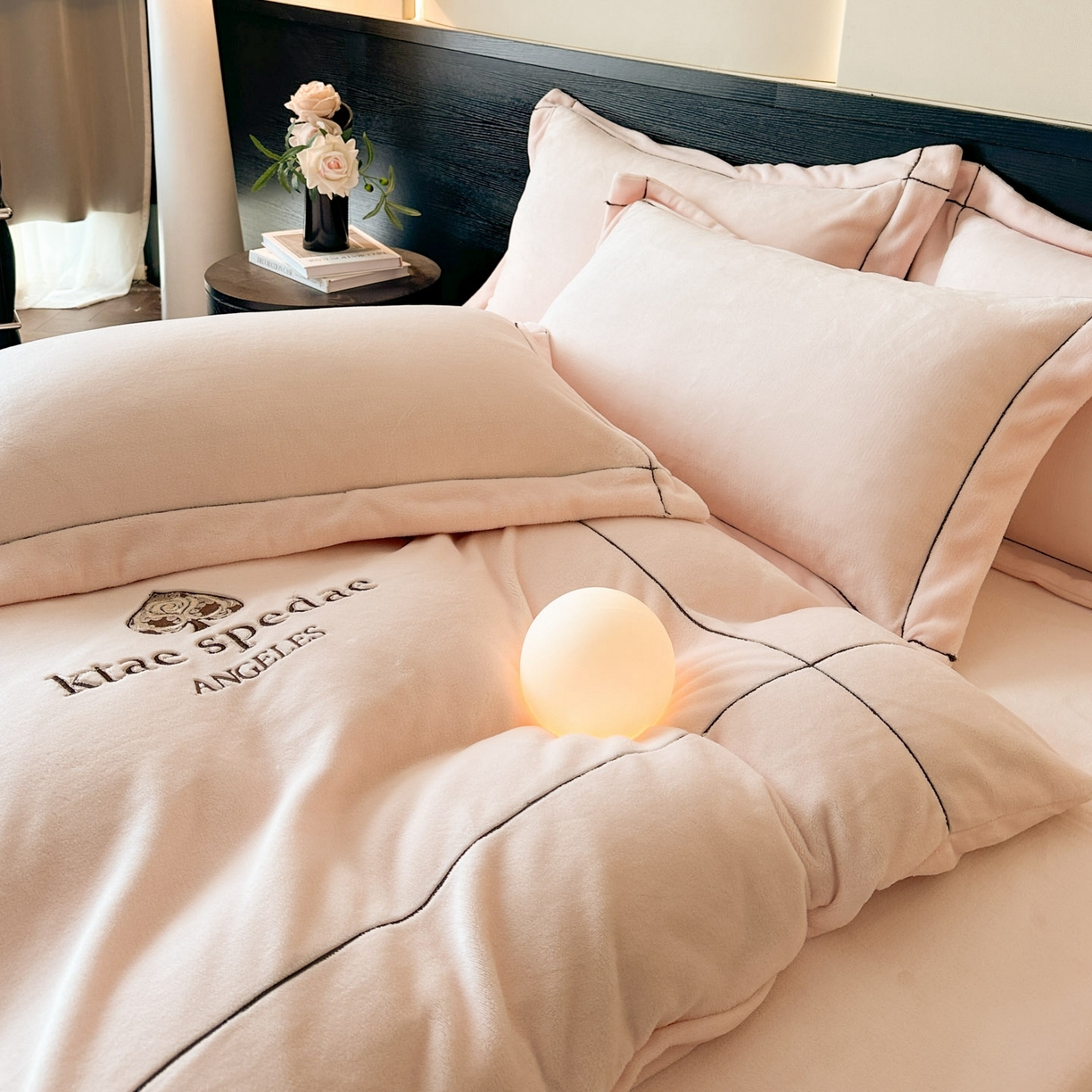 91家纺网 家纺一手货源 找家纺 狂想家 2025新款刺绣牛奶绒四件套-安琪儿 安琪儿-浅玉粉