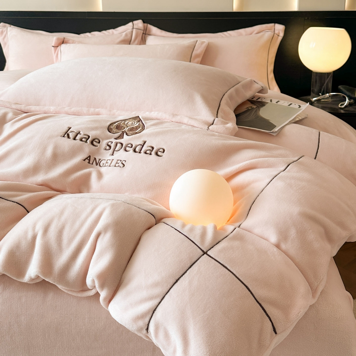 91家纺网 家纺一手货源 找家纺 狂想家 2025新款刺绣牛奶绒四件套-安琪儿 安琪儿-浅玉粉