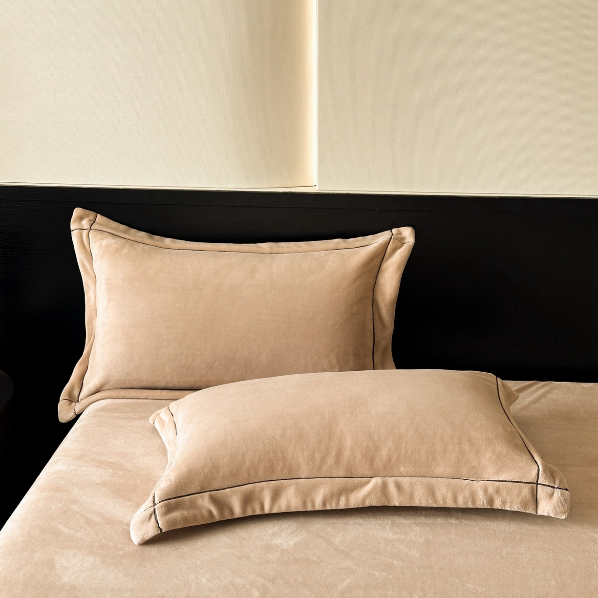 91家纺网 家纺一手货源 找家纺 狂想家 2025新款刺绣牛奶绒四件套-安琪儿 安琪儿-浅驼色