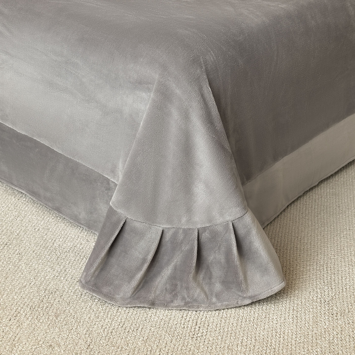 91家纺网 家纺一手货源 找家纺 狂想家 2025新款刺绣牛奶绒四件套-安琪儿 安琪儿-高级灰