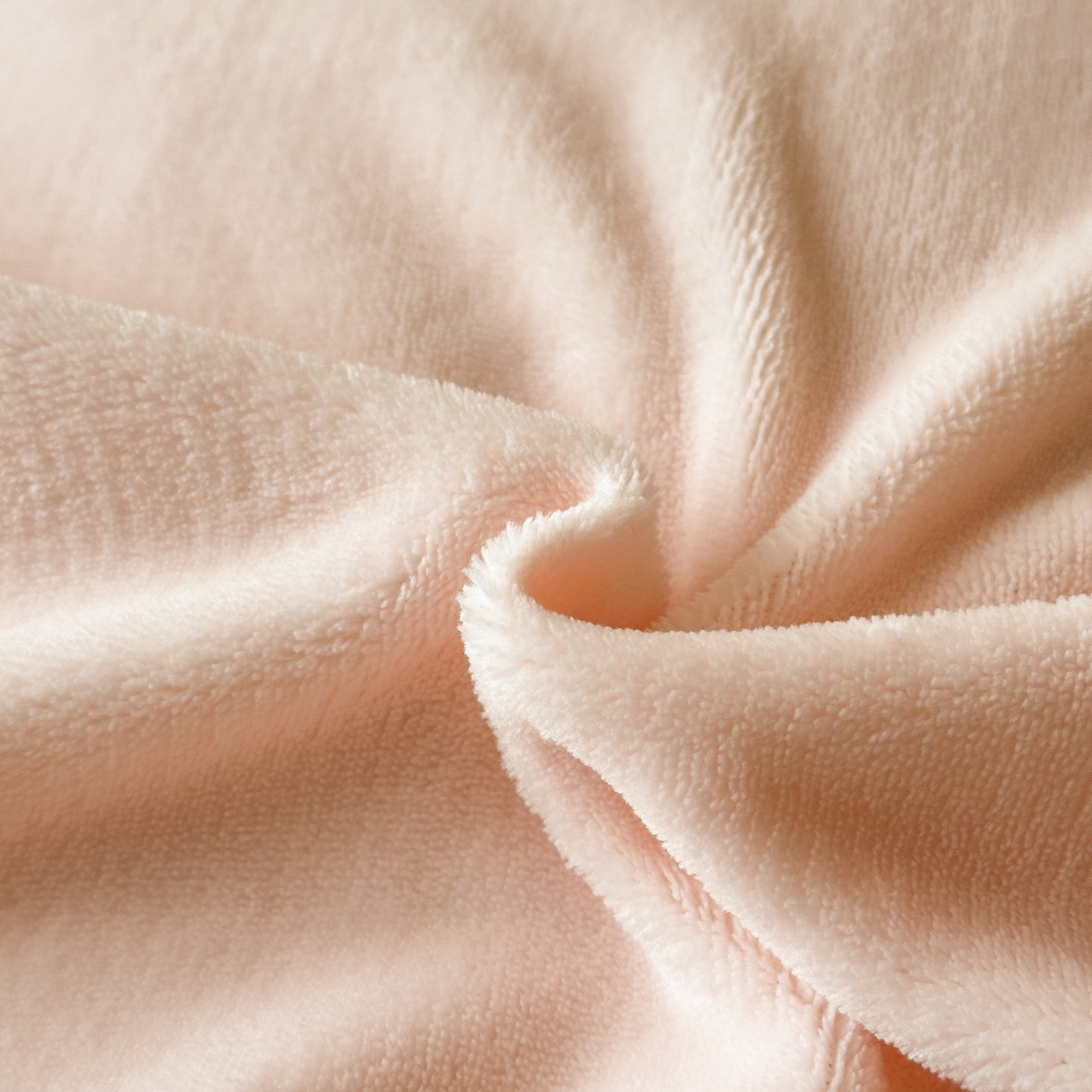 91家纺网 家纺一手货源 找家纺 狂想家 2025新款刺绣牛奶绒四件套-安琪儿 安琪儿-浅玉粉