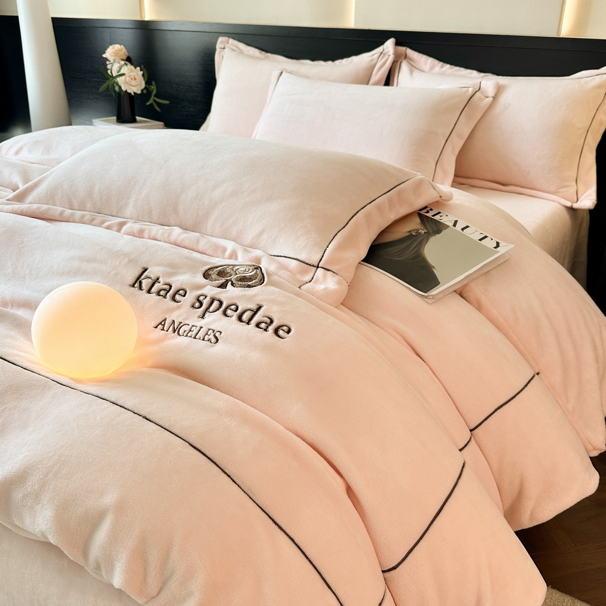 91家纺网 家纺一手货源 找家纺 狂想家 2025新款刺绣牛奶绒四件套-安琪儿 安琪儿-浅玉粉