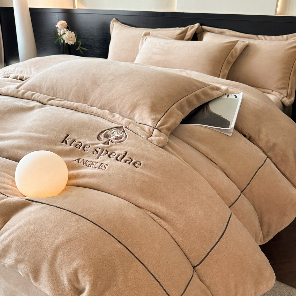 91家纺网 家纺一手货源 找家纺 狂想家 2025新款刺绣牛奶绒四件套-安琪儿 安琪儿-浅驼色