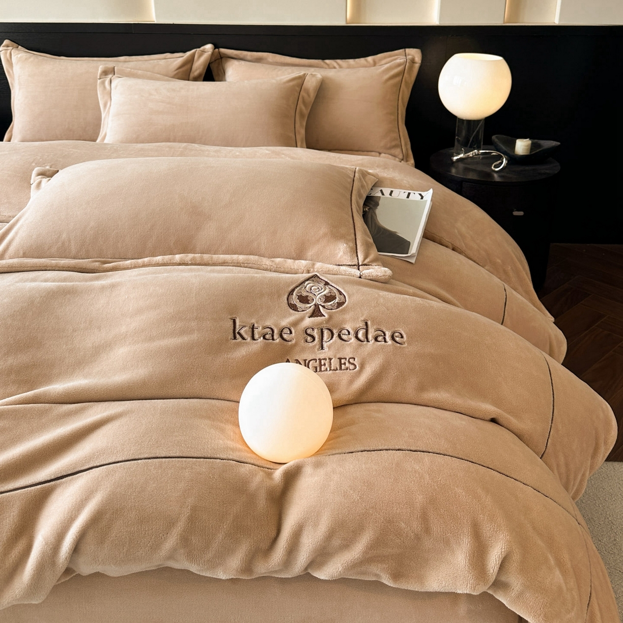 91家纺网 家纺一手货源 找家纺 狂想家 2025新款刺绣牛奶绒四件套-安琪儿 安琪儿-浅驼色