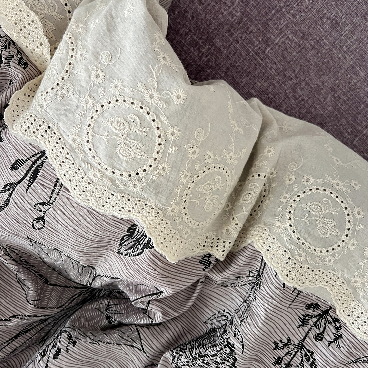 91家纺网 家纺一手货源 找家纺 一比一家纺 2026秋冬新品高克重原麻复古全棉花边棉麻侘寂风原麻四件套 （控价99元）麦卡伦