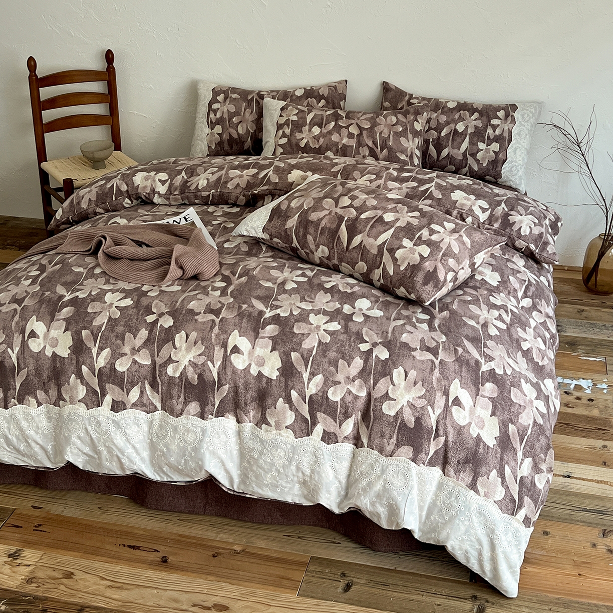 91家纺网 家纺一手货源 找家纺 一比一家纺 2026秋冬新品高克重原麻复古全棉花边棉麻侘寂风原麻四件套 （控价99元）花影棕