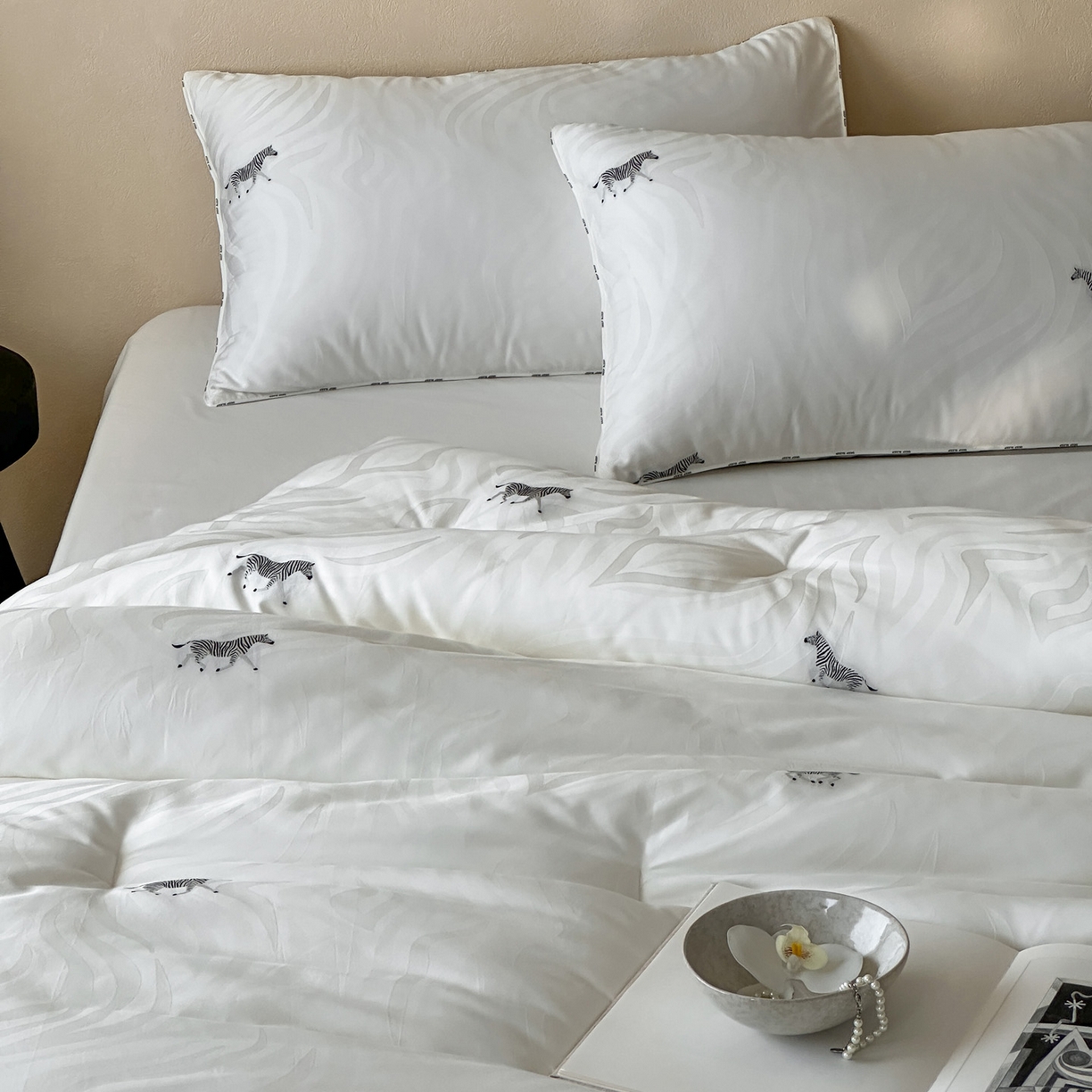 91家纺网 家纺一手货源 找家纺 （总）一加一 2025新款A类天雪棉双色剪花蚕丝大豆抗菌被芯