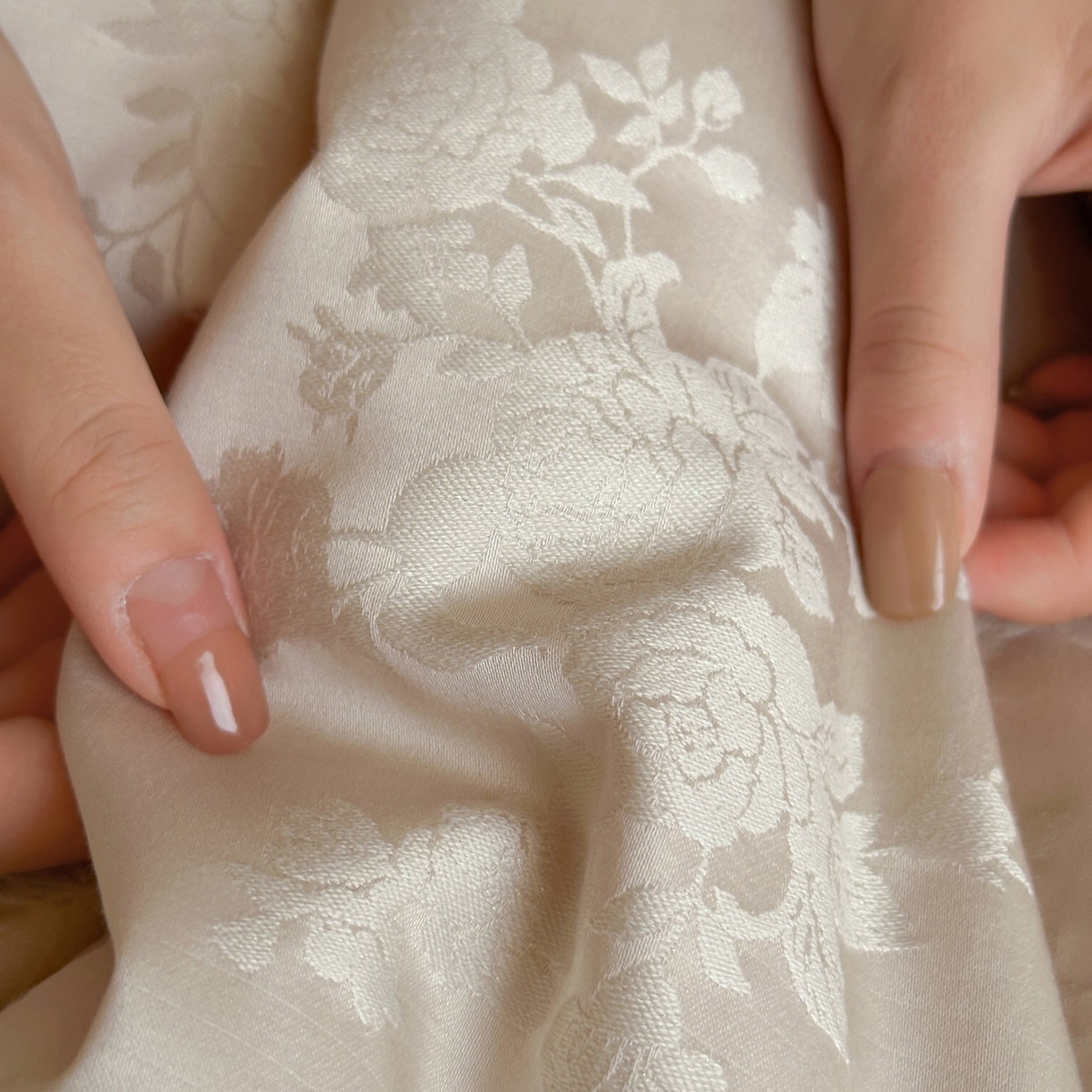 91家纺网 家纺一手货源 找家纺 一加一 2025新款60兰精天丝棉提花 蚕丝大豆抗菌被芯 满庭芳-沉香