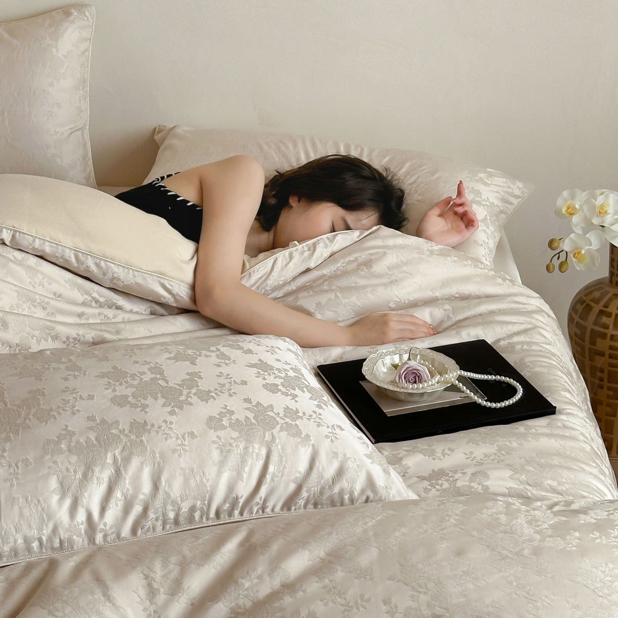 91家纺网 家纺一手货源 找家纺 一加一 2025新款60兰精天丝棉提花 蚕丝大豆抗菌被芯 满庭芳-沉香