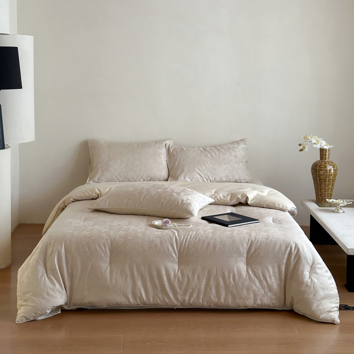 91家纺网 家纺一手货源 找家纺 一加一 2025新款60兰精天丝棉提花 蚕丝大豆抗菌被芯 满庭芳-沉香